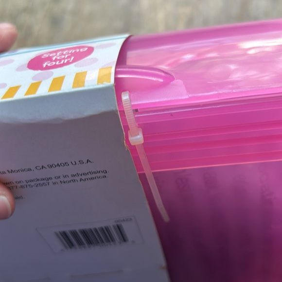 Honestly Cute Dinnerware Set - Picture 4 of 4